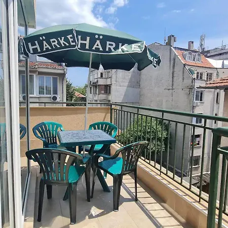 Sunny View With Garage Apartament Burgas City