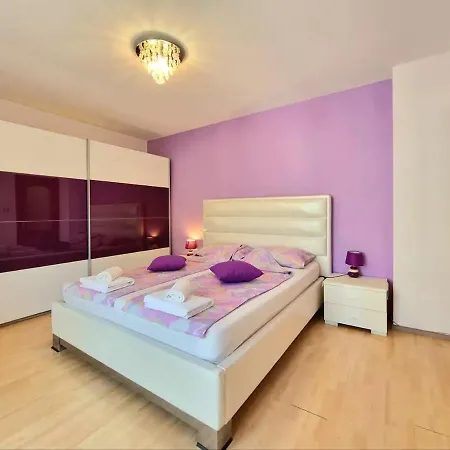 Apartment Sunny View With Garage Burgas