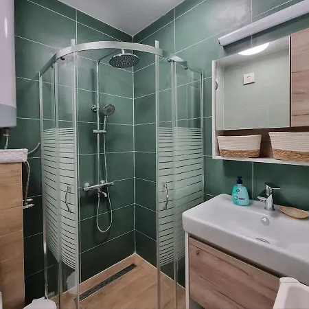 Apartman Sunny View With Garage