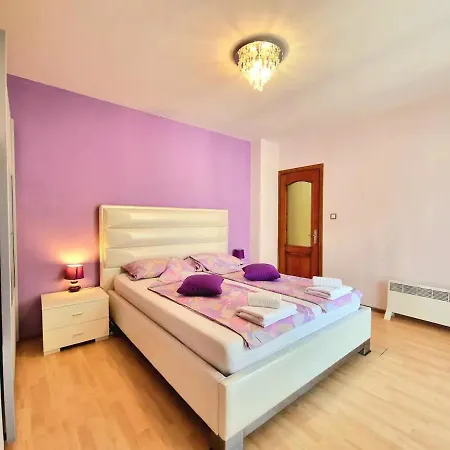 Sunny View With Garage Burgasz