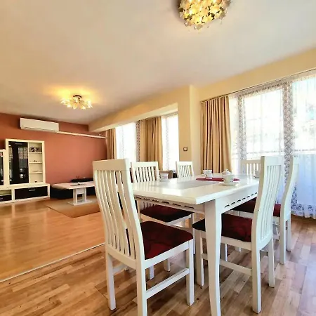 Apartman Sunny View With Garage