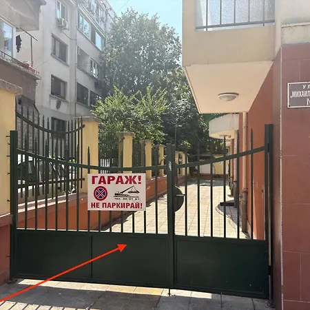 Sunny View With Garage Appartement