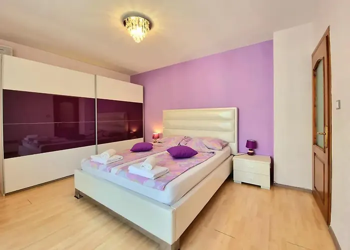 アパート Sunny View With Garage ブルガス