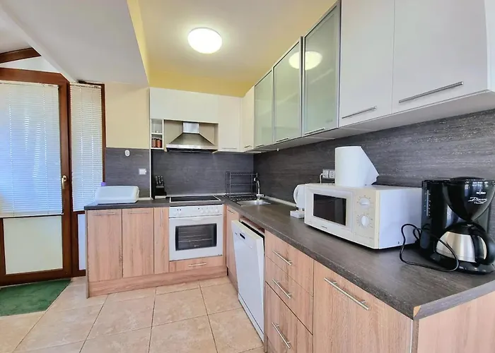 Sunny View With Garage アパート *